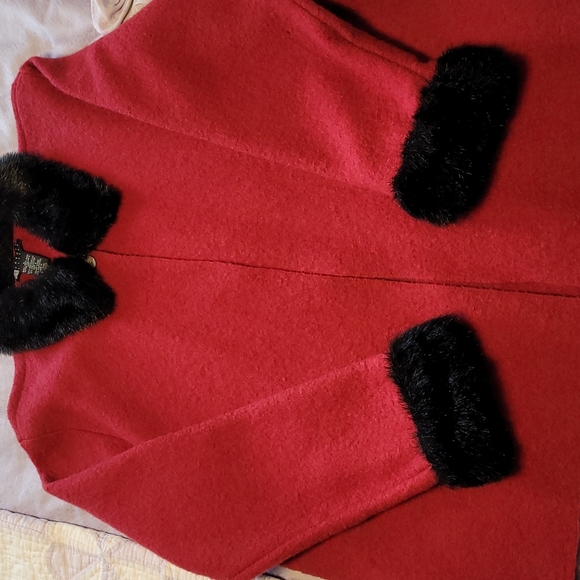Carole Little vintage wool jacket red faux  fur cuffs and collar - Picture 5 of 11